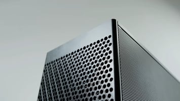 Explore a powerful NCASE M2 small form factor PC build featuring the Ryzen 7 7800X3D and RTX 4080 Super, complete with AIO cooling, sleek cable management, and thermal performance insights.